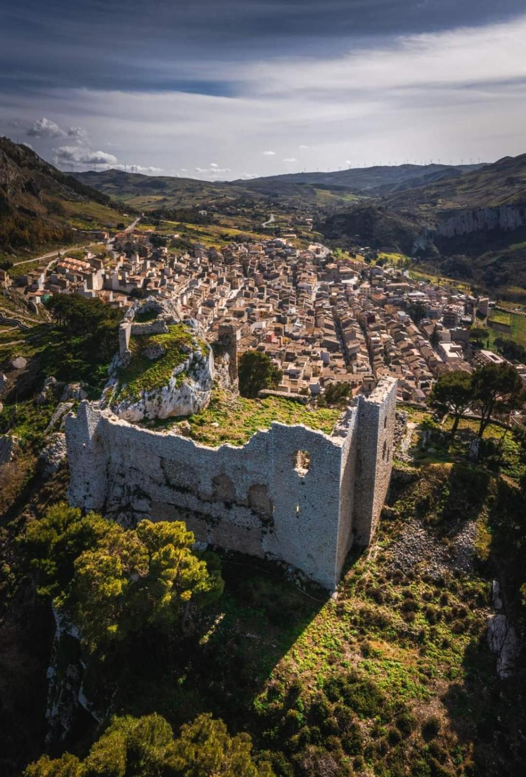 Casa Della Nonna Villa Caltavuturo Bagian luar foto